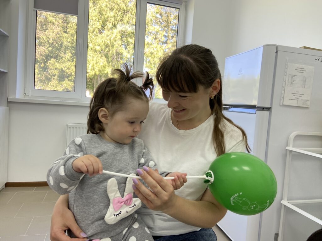 «Острів здоров’я» в Уманському районі: у селі Дмитрушки від поліо вакцинували 24 дитини