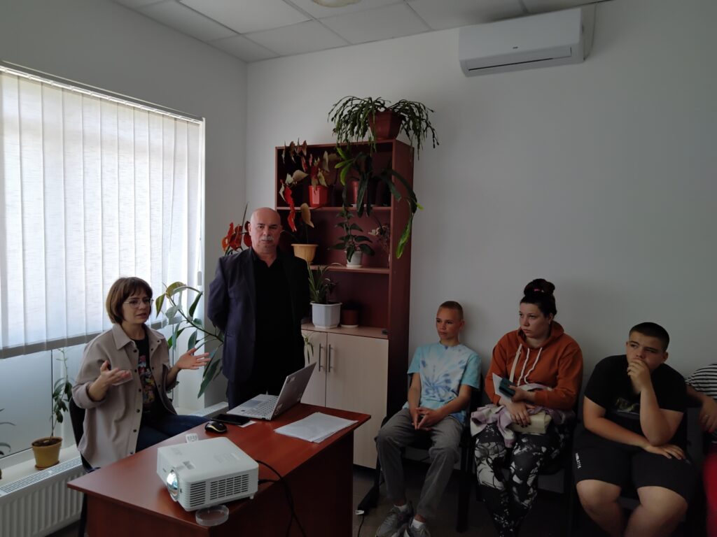«Острів здоров’я» в Уманському районі: у селі Дмитрушки від поліо вакцинували 24 дитини